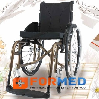 Крісло-коляска інвалідна kuschall Compact